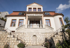 Отель Villa Prato, Брашов